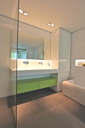 außergewöhnliches Waschbecken als Doppelanlage fur zwei