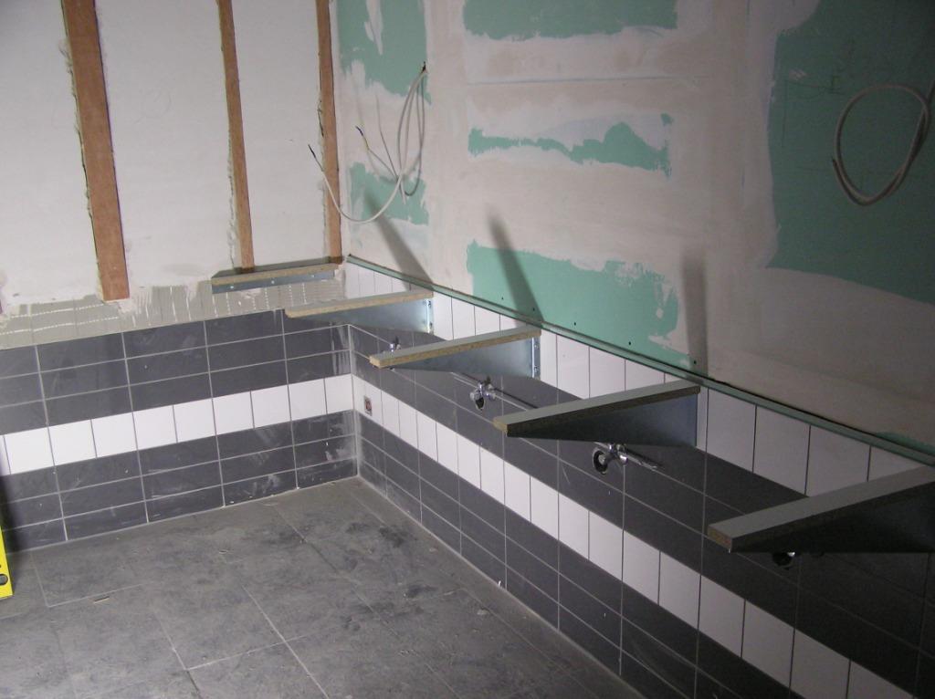 Konsolen für Waschtisch Montage im Trockenbau