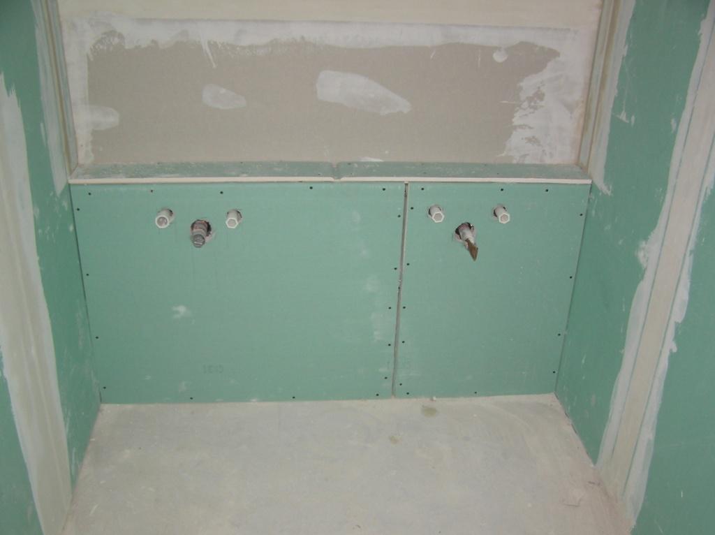 Beplanung Trockenbau Wand zur Montage von Waschtischen